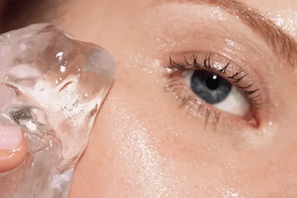 benefits of applying ice on face