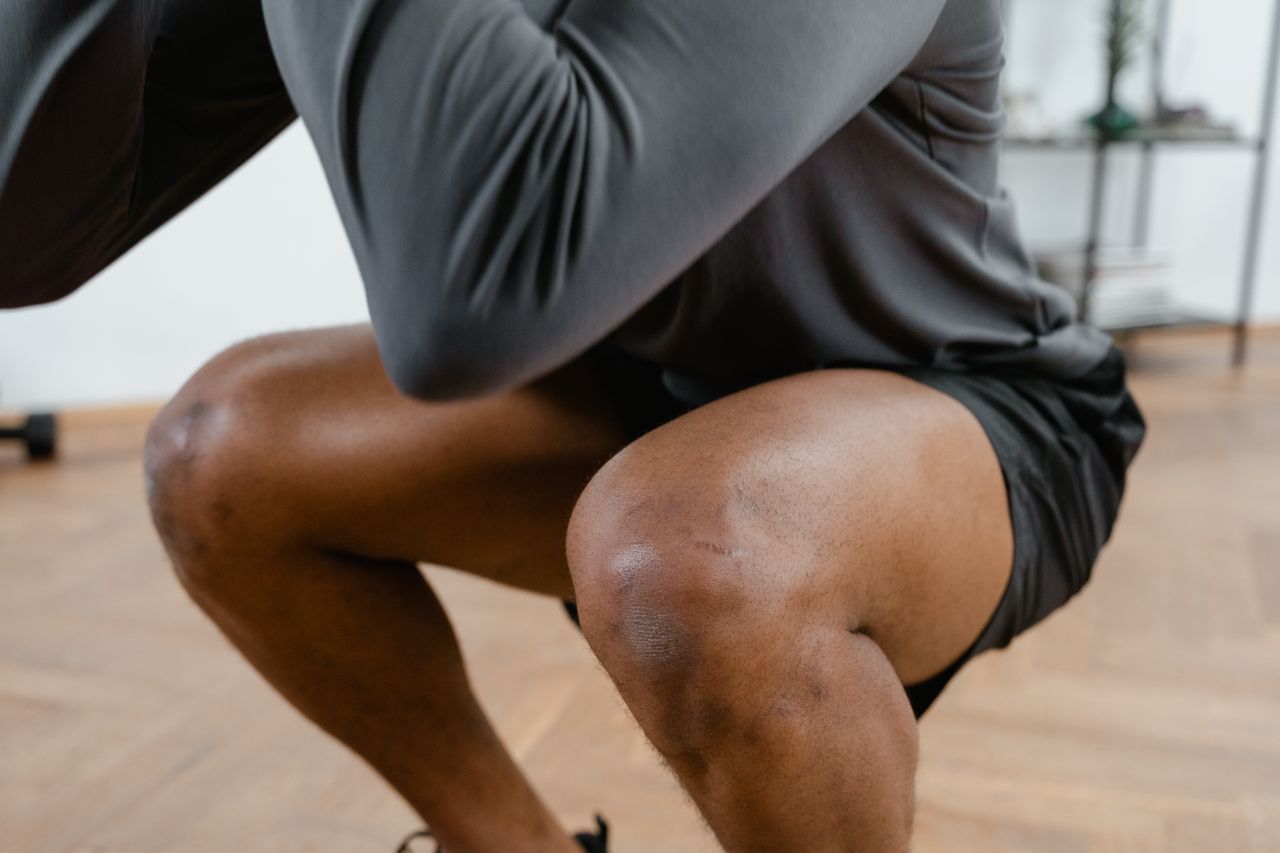 Sudden Dark Spots on Knees: Causes & Treatment